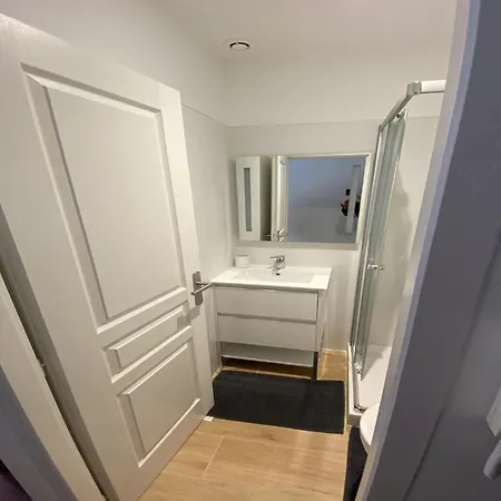 In Toulhouse Apartment